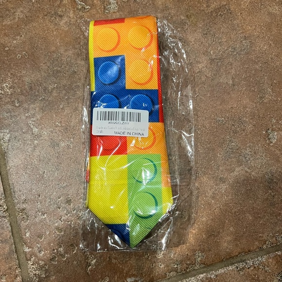 FREE Lego Tetris Building Blocks Novelty neck tie - Picture 5 of 7